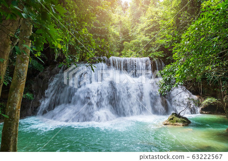Huai Mae Khamin Waterfall level 3, Khuean 63222567