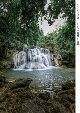Huai Mae Khamin Waterfall tier 3, Khuean Huai Mae Khamin Waterfall tier 3, Khuean 63225846