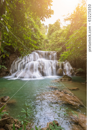 Huai Mae Khamin Waterfall tier 3, Khuean Huai Mae Khamin Waterfall tier 3, Khuean 63225850