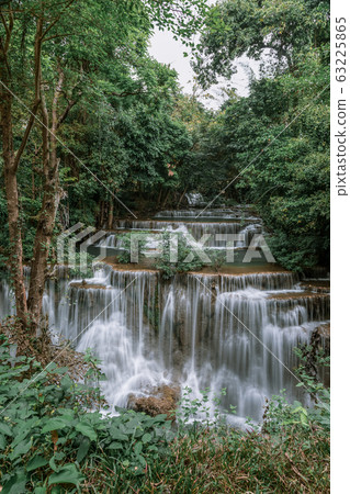 Huai Mae Khamin Waterfall tier 4, Khuean Huai Mae Khamin Waterfall tier 4, Khuean 63225865