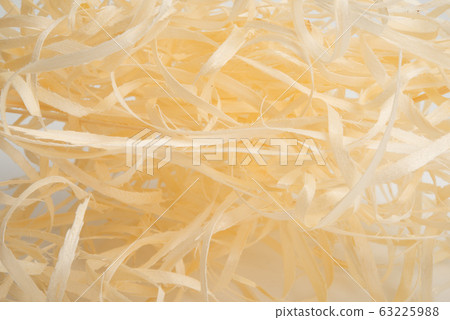 wood shavings 63225988