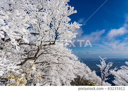 三重縣冬季五子莊山頂的景色Rime Rime 三重縣冬季五子莊山頂的景色Rime Rime 63235911