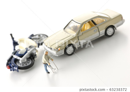 Traffic accident Traffic accident 63238372