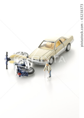 Traffic accident Traffic accident 63238373