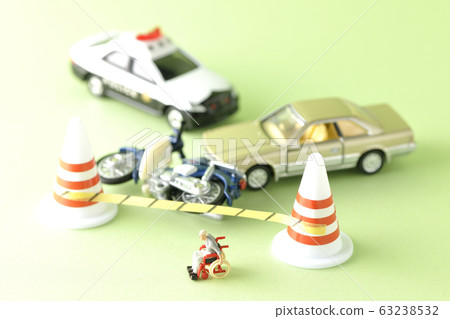 Aftereffects of traffic accident Aftereffects of traffic accident 63238532