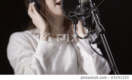 Singer Recording Recording 63241203