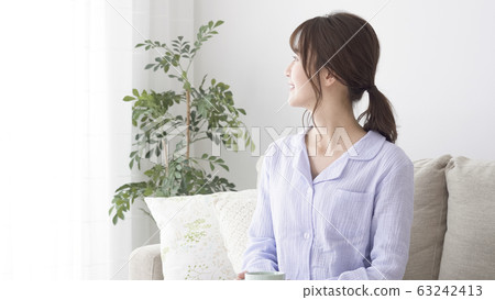 女人起床 女人起床 63242413