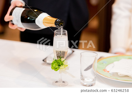 Wedding reception table 63246258
