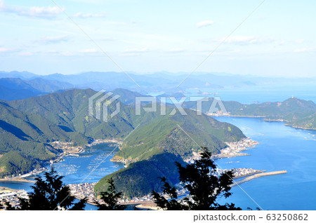 View of the sea of Shimakatsuura / Hikimotoura from Ochobo Rock 63250862