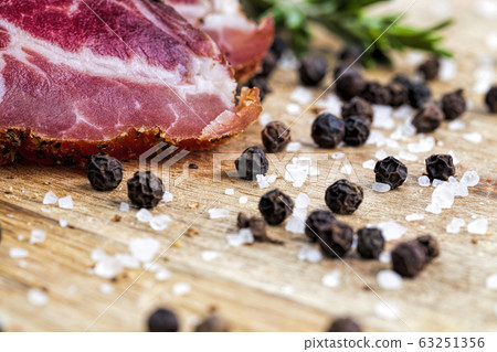 sliced ready-made meat sliced ready-made meat 63251356