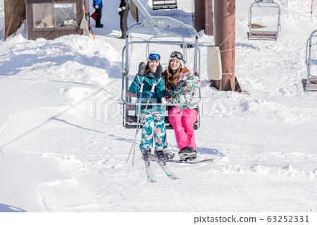 Ski Snowboard Lift 63252331