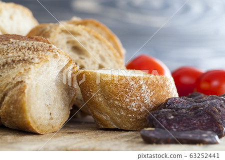 fresh and warm bread 63252441