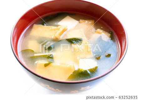 豆腐,裙帶菜和味mis湯 豆腐,裙帶菜和味mis湯 63252635