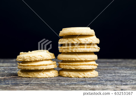 crumbly cookies crumbly cookies 63253167