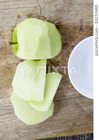 cut peeled green Apple 63253460