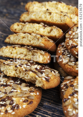 fresh cookies 63253679