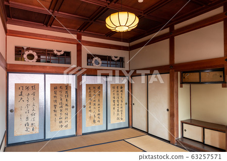 博物館下降 博物館下降 63257571