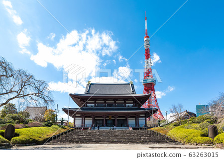 (Tokyo-urban landscape) Zojoji Temple and Tokyo Tower 6 under the blue sky 63263015