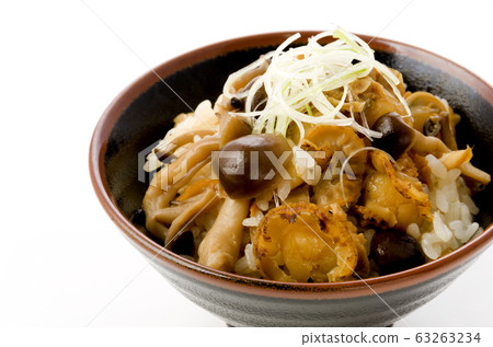 Mixed rice with baby scallops and shimeji 63263234