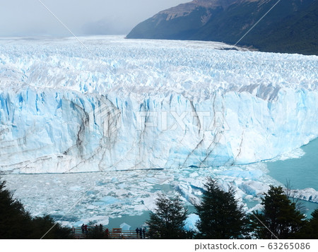 Pelito Moreno Glacier 63265086