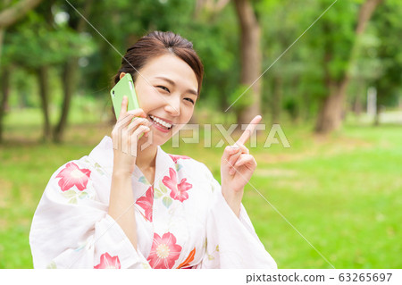 穿yukata的女性電話 穿yukata的女性電話 63265697
