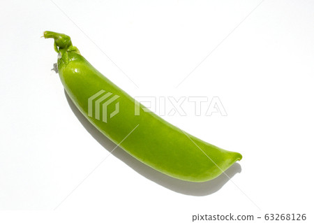 Snap peas 63268126