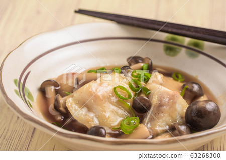 White fish mushroom paste 63268300