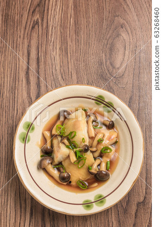 White fish mushroom paste 63268460