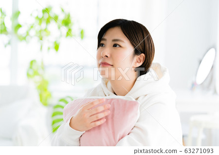 女人男孩肖像 63271093