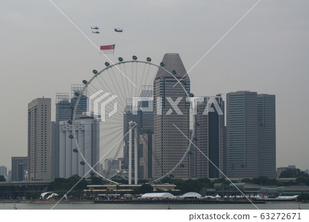 Modern buildings located at business district 63272671
