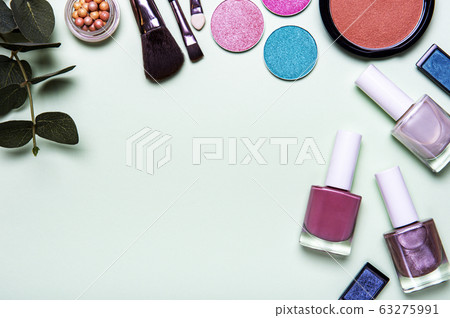 Set of decorative cosmetics 63275991