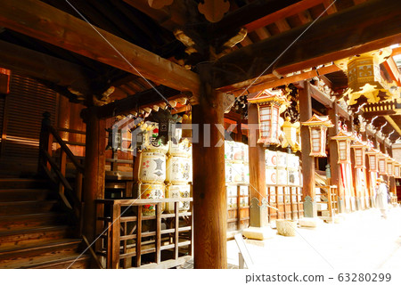Kitano Tenmangu Shrine: Main Hall and Corridor 63280299