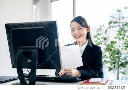 Female, Young, OL, Office, Computer, Desk Female, Young, OL, Office, Computer, Desk 63281685