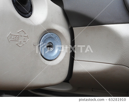 Driver's seat key cylinder Driver's seat key cylinder 63281910