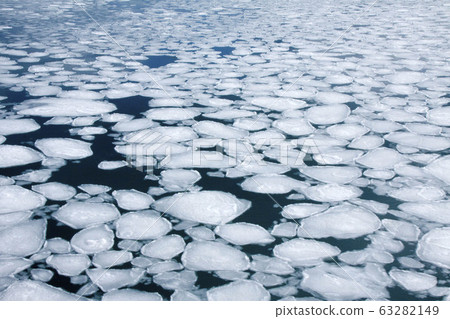 Drift ice in the Sea of Okhotsk 63282149
