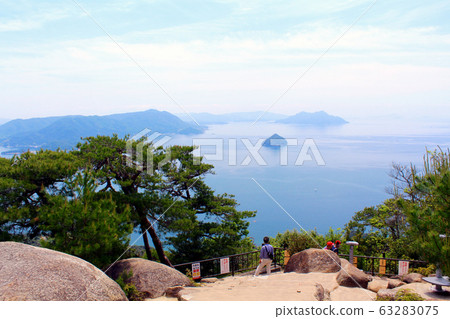 [Hiroshima] Miyajima Misen, Seto Inland Sea from the Shishiiwa Observatory 63283075