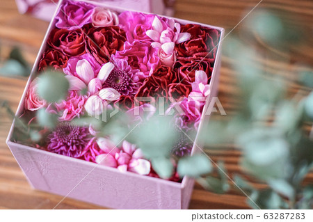 Pink flower box Pink flower box 63287283