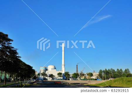 Factory chimney from Tomakomai Yayoi Wakaba Park Factory chimney from Tomakomai Yayoi Wakaba Park 63291915