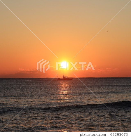 Sunrise Sunrise 63295073