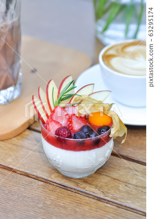 Panna Cotta, Cooked Cream or pudding 63295174