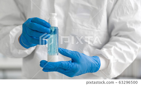 Hand Wash Gel Hygiene is packed in glass bottles by chemical experts. Hand Wash Gel Hygiene is packed in glass bottles by chemical experts. 63296500