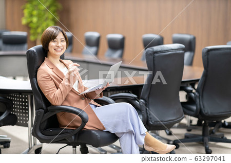 女性商業場景 63297041