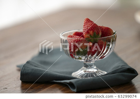 Strawberry  63299074