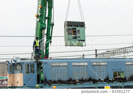 Vehicle dismantling Vehicle dismantling 63301277