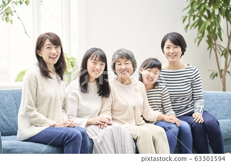 女人，三戶家庭 63301594