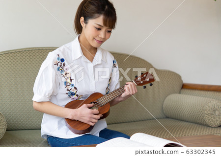 夏威夷四弦琴練習 63302345