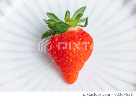 有機草莓,白草莓,草莓,陶器 有機草莓,白草莓,草莓,陶器 63304538