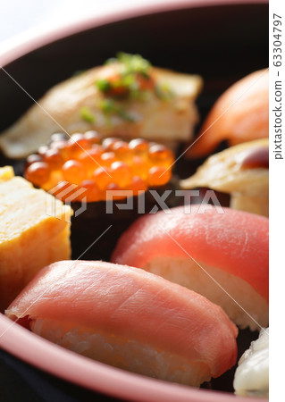 Various sushi 63304797