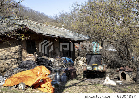 Rural old abandoned house 63304887