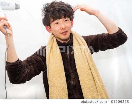 給男人戴上烘乾機 63306228